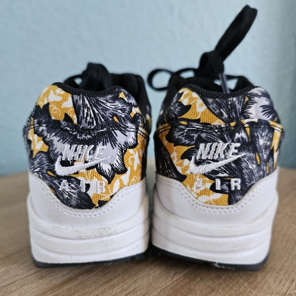 Nike | Air Max 1 Tropical Floral Sneakers - Picture 6 of 10